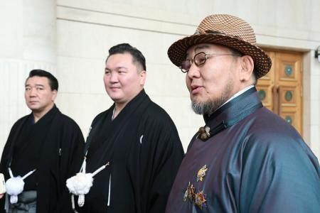天皇陛下、朝青龍・日馬富士・白鵬の元3横綱と懇談　朝青龍「感無量です」